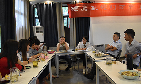 四川在线买世界杯平台年中茶话会——以心迎新，携手同行