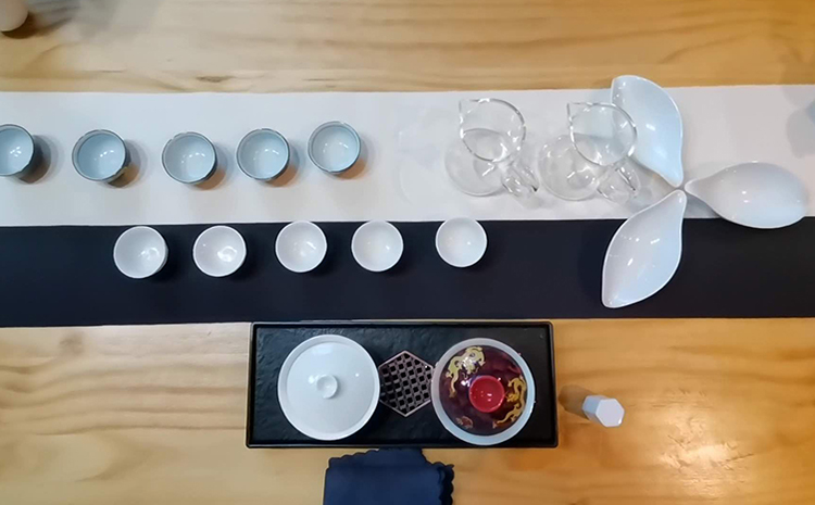 精美的茶具.jpg 精美的茶具.jpg