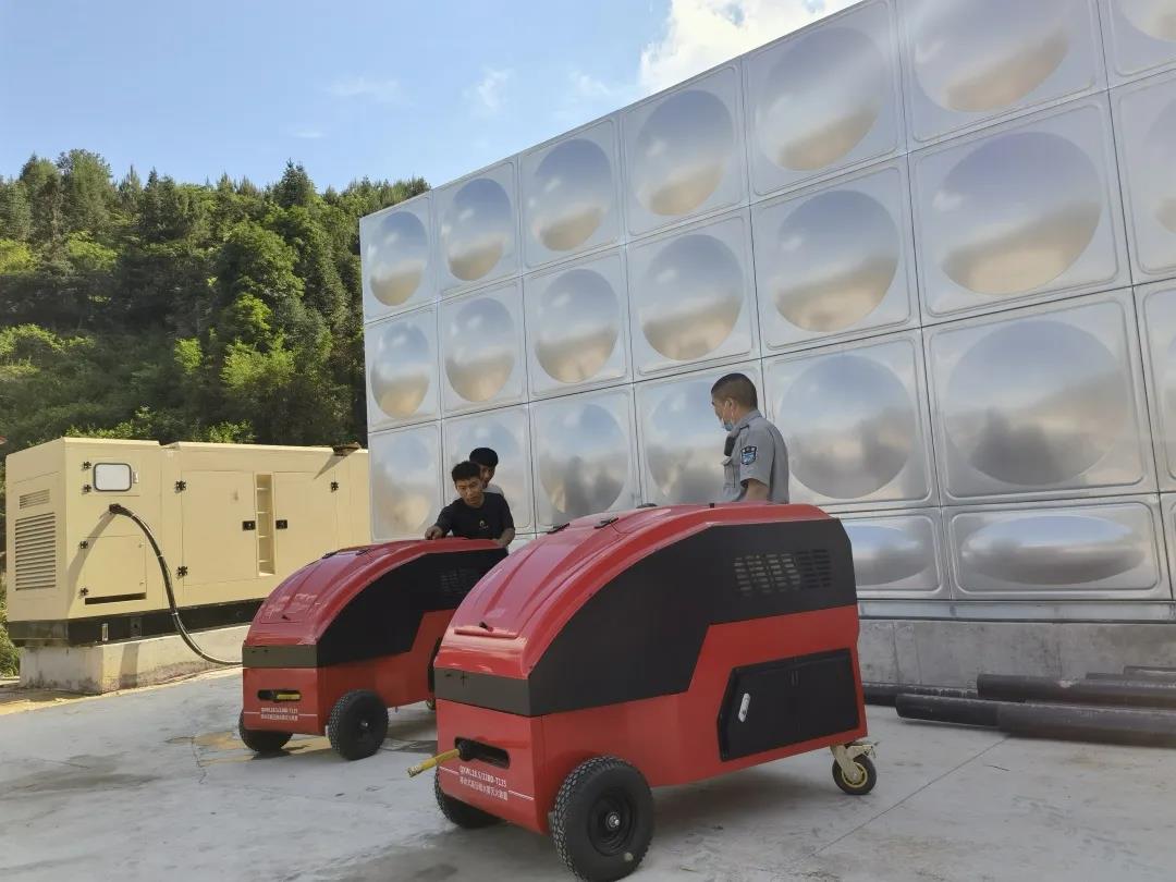 电动式消防摩托车.jpg 电动式消防摩托车.jpg